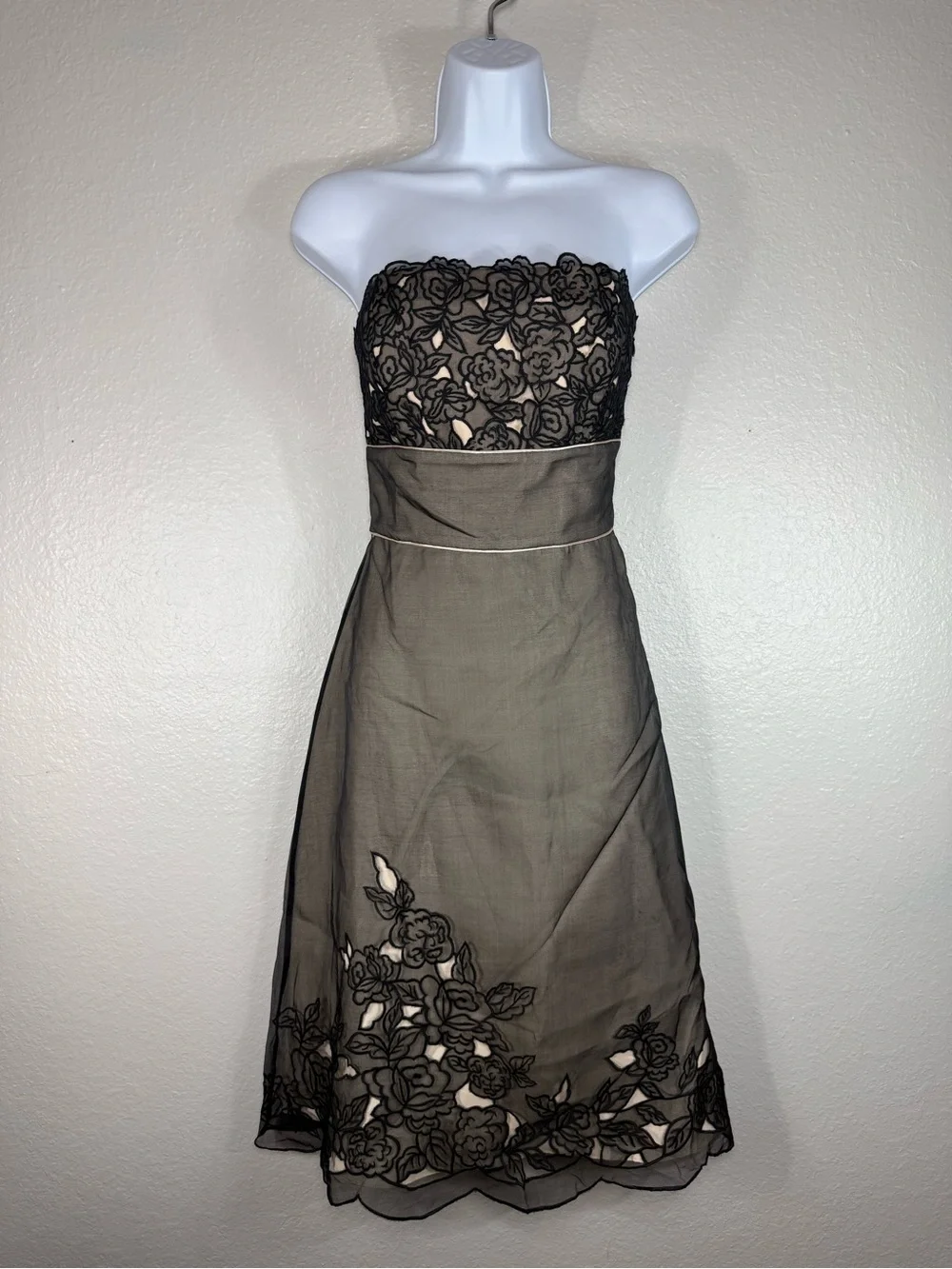 White House Black Market Black Strapless Floral Overlay Chiffon Dress Size 4